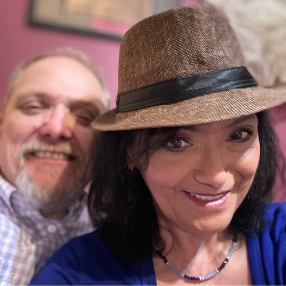 Meet your Posher, Anna - Picture 2 of 14